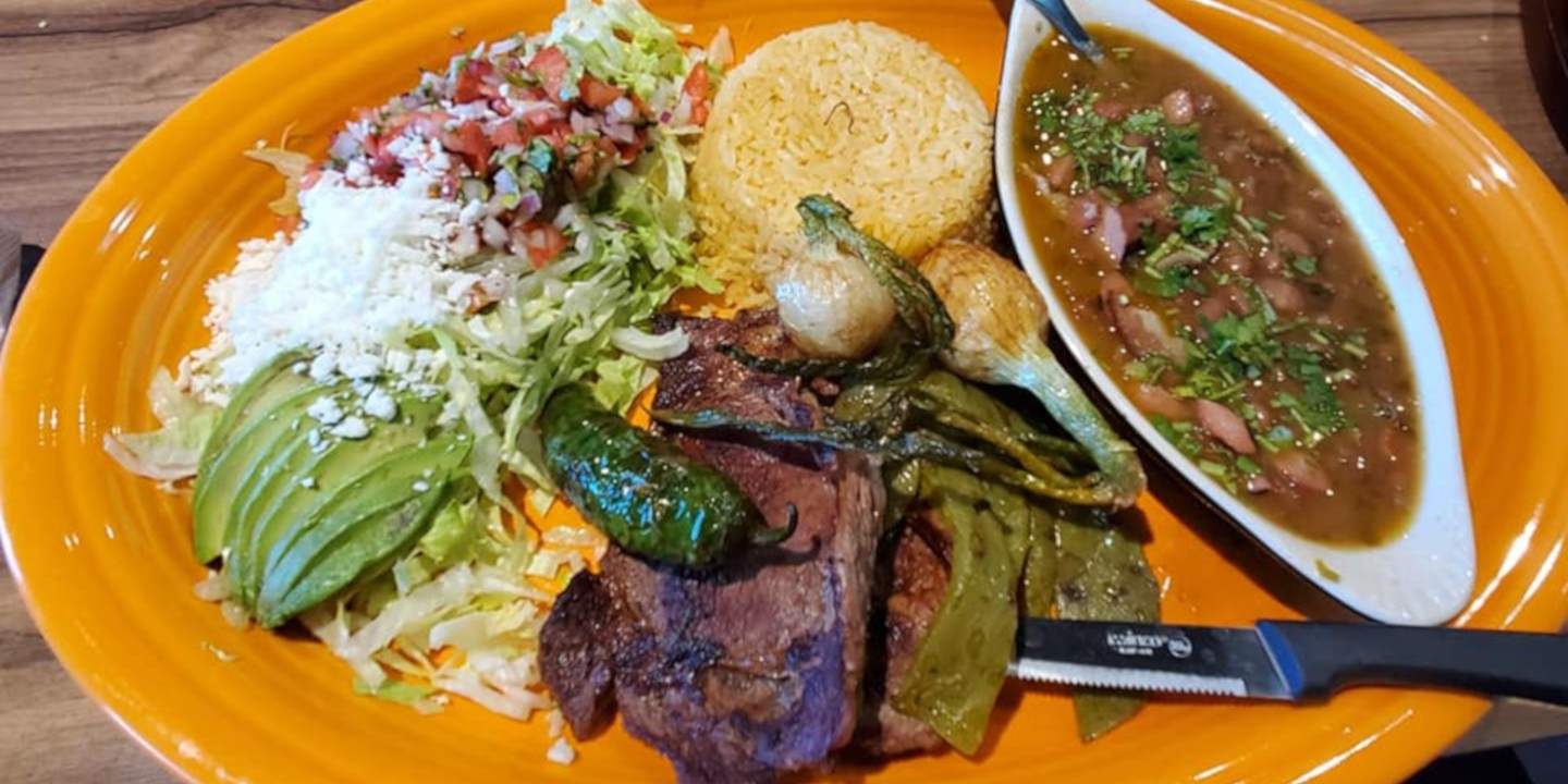 Los Compadres Hickory'